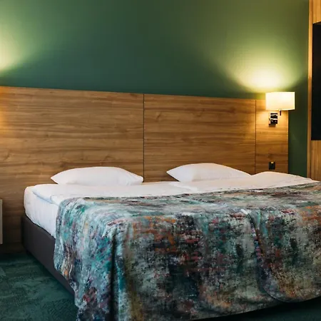 Hotel Favor Park 4*