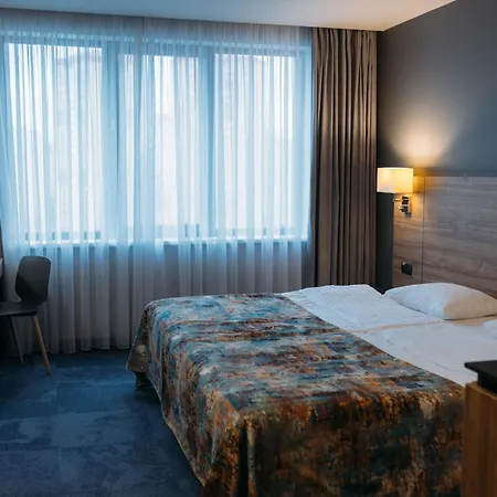 Favor Park Hotel 4*